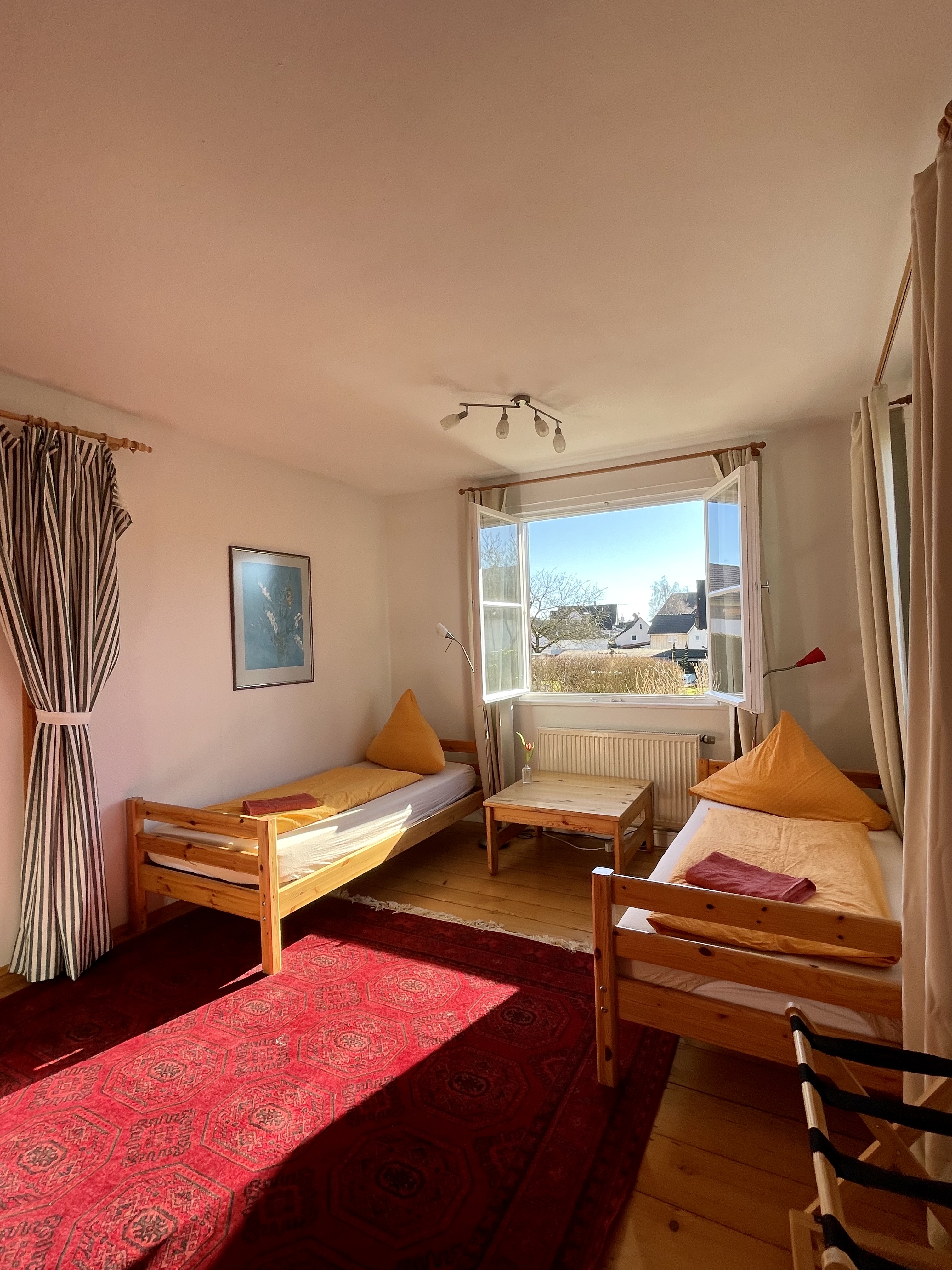 Second bedroom with single beds at Villa Salem